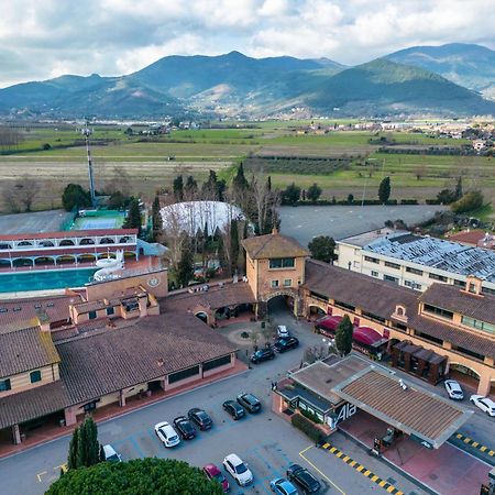 Hotel Boccaccio Calcinaia Екстериор снимка