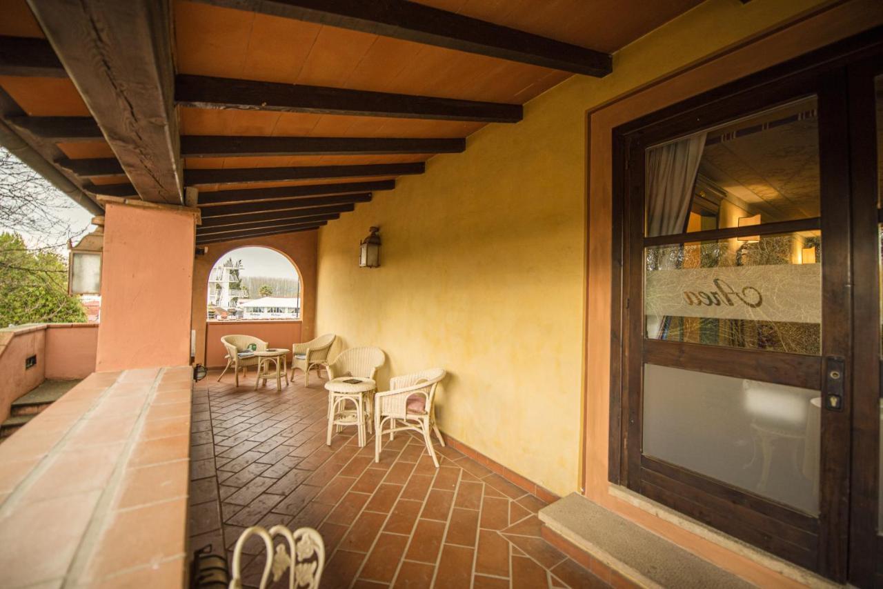 Hotel Boccaccio Calcinaia Екстериор снимка