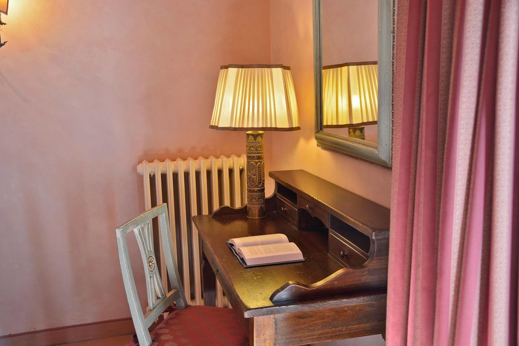 Hotel Boccaccio Calcinaia Екстериор снимка