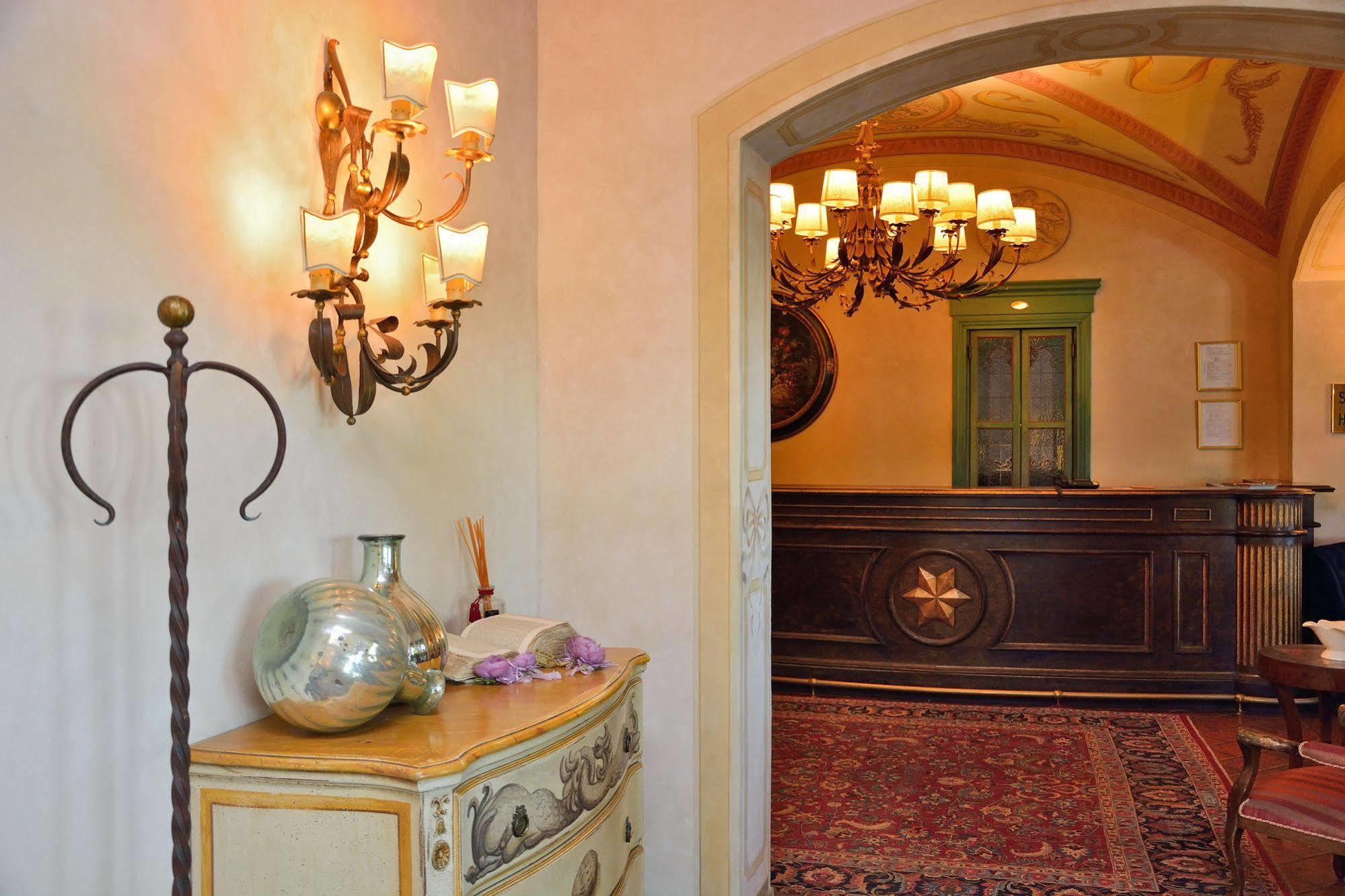 Hotel Boccaccio Calcinaia Екстериор снимка